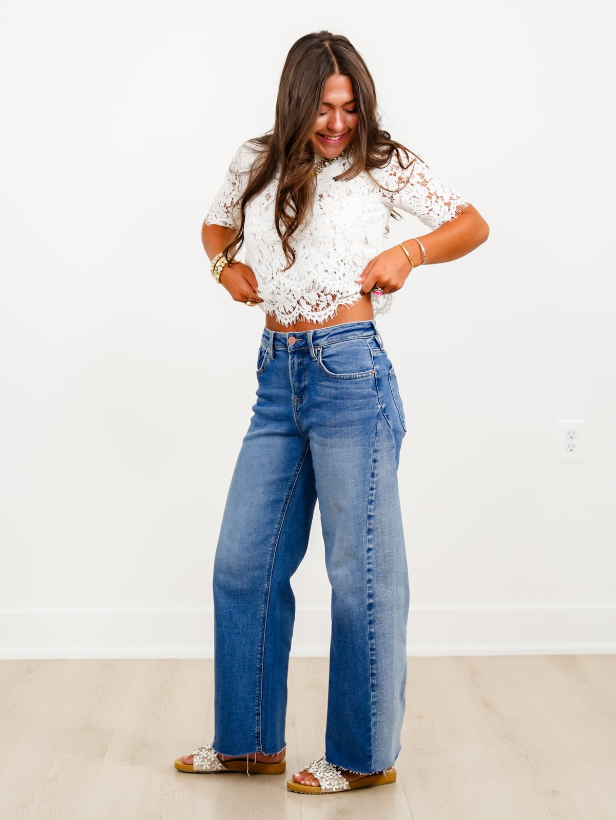 High Rise Medium Wash Slouchy Barrel Jeans with Contrasting Wash