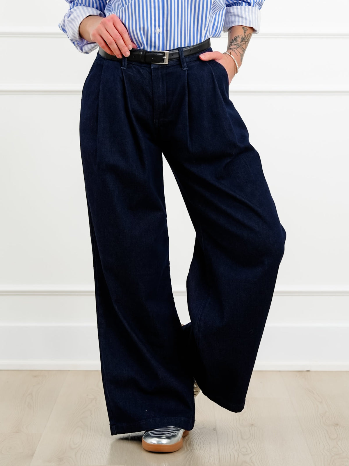 Dark Wash Slouchy Palazzo Pleated Jeans