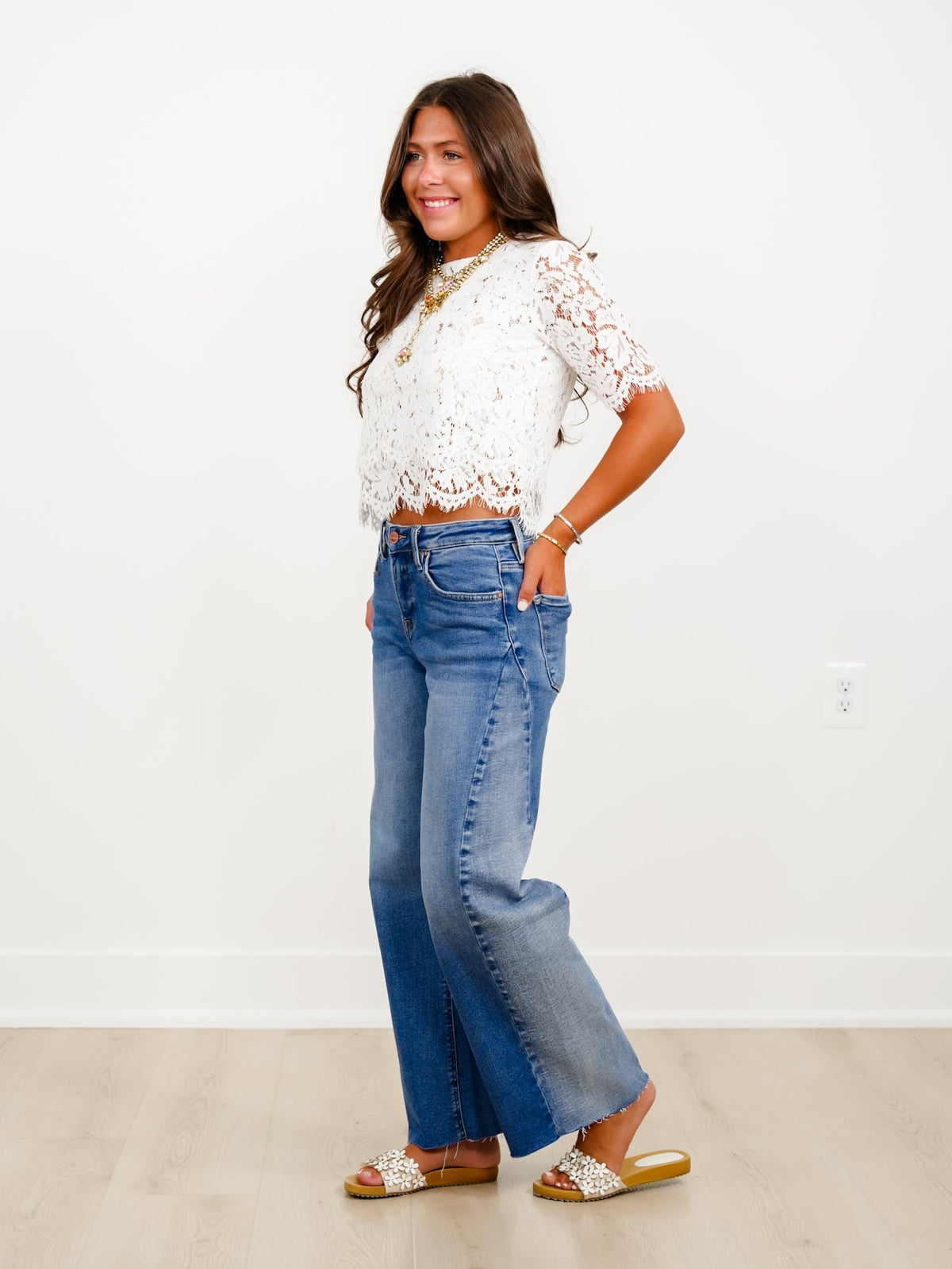 High Rise Medium Wash Slouchy Barrel Jeans with Contrasting Wash