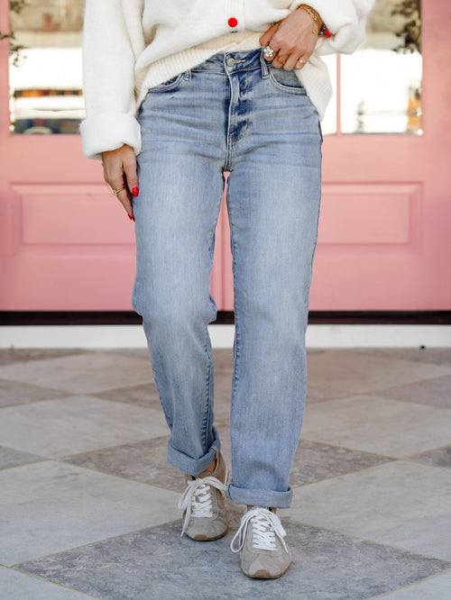 Mid Rise Light Wash Billie Boyfriend Jeans