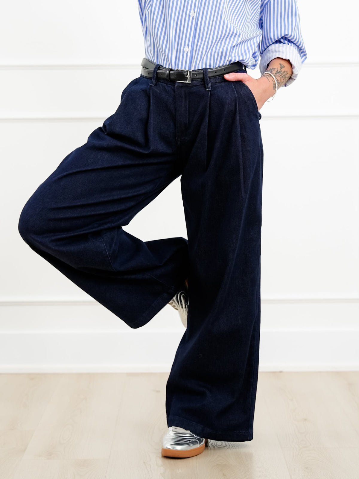 Dark Wash Slouchy Palazzo Pleated Jeans