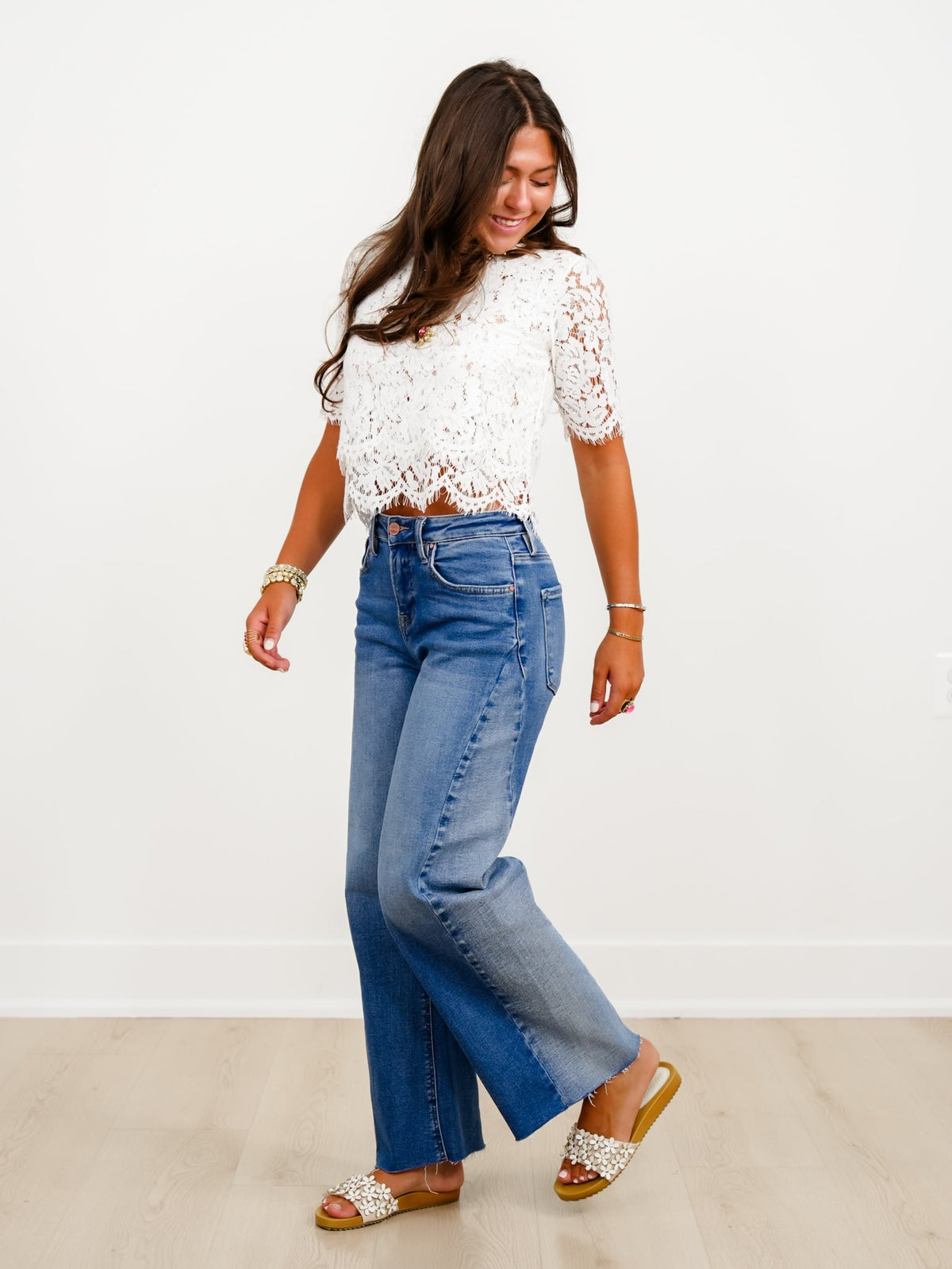 High Rise Medium Wash Slouchy Barrel Jeans with Contrasting Wash