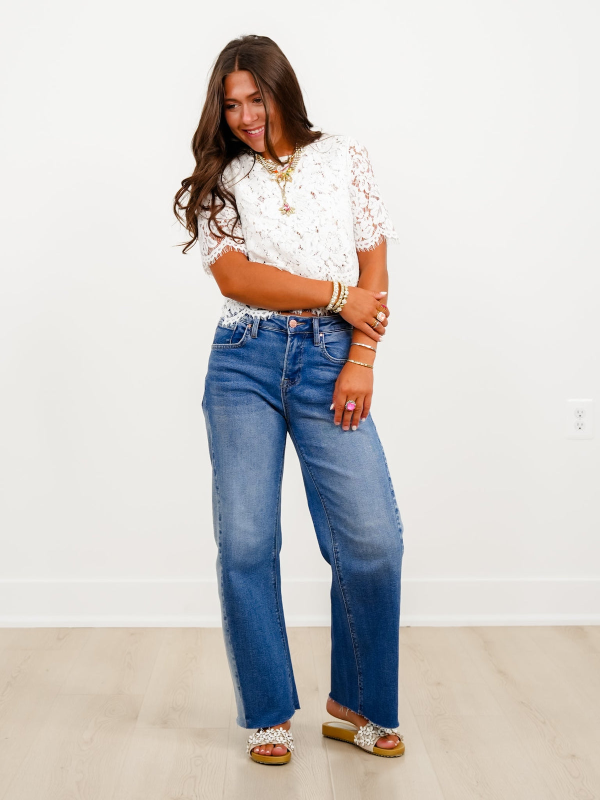 High Rise Medium Wash Slouchy Barrel Jeans with Contrasting Wash