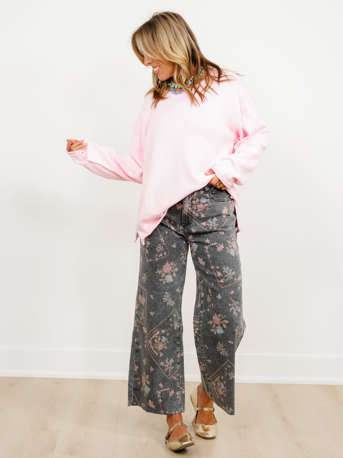 Restock! Plus/Reg Embroidery Print High Waist Wide Leg Cropped Jeans