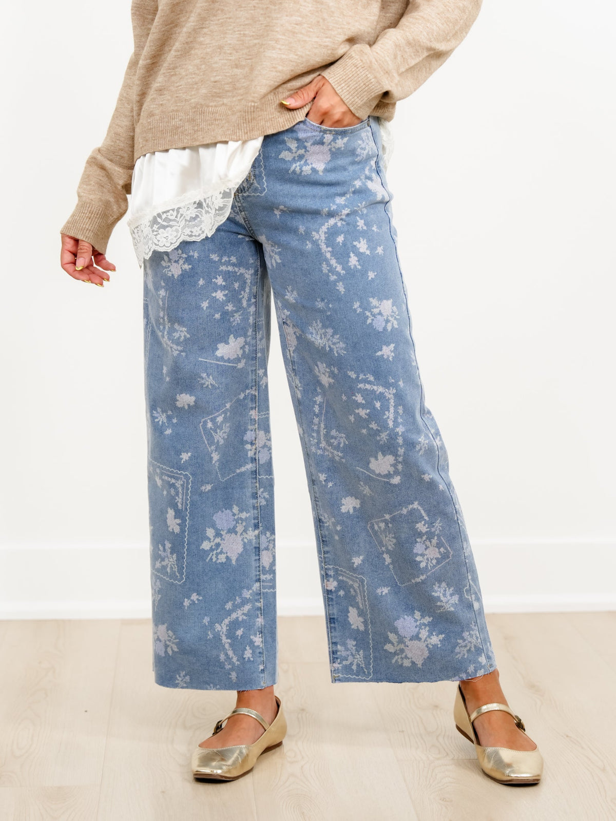 Restock! Plus/Reg Embroidery Print High Waist Wide Leg Cropped Jeans